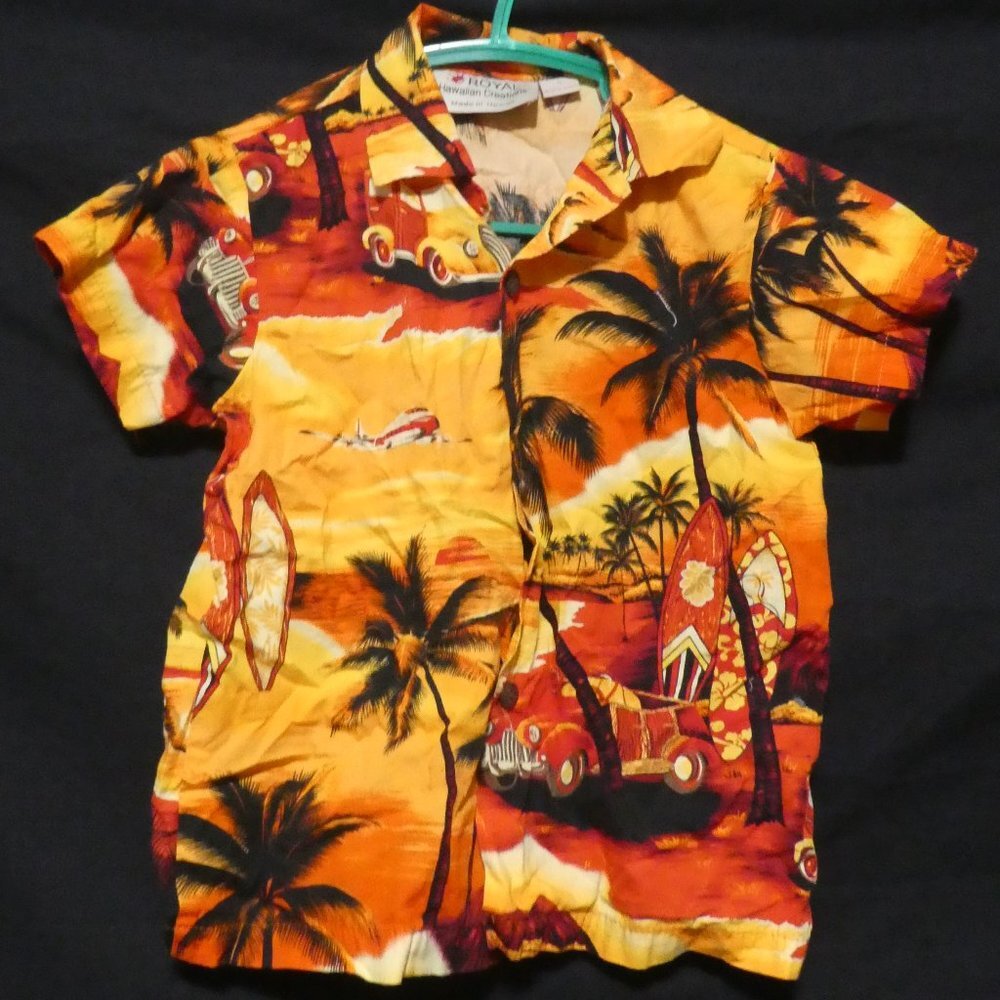 ROYAL HAWAIIAN CREATION | size 6 | Fabulous Button-Up Short Sleeve Graphic Shirt